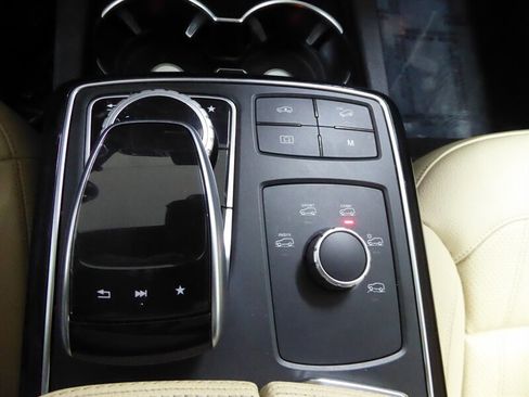 Used 2017 Mercedes-Benz GLS 450 4MATIC w/ Premium Package image 17