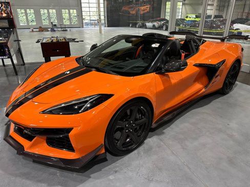 Used 2023 Chevrolet Corvette Z06 w/ Z07 Performance Package RWD image 13