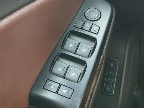 Used 2018 Chevrolet Tahoe Premier image 26