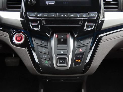 Certified 2023 Honda Odyssey Touring image 24