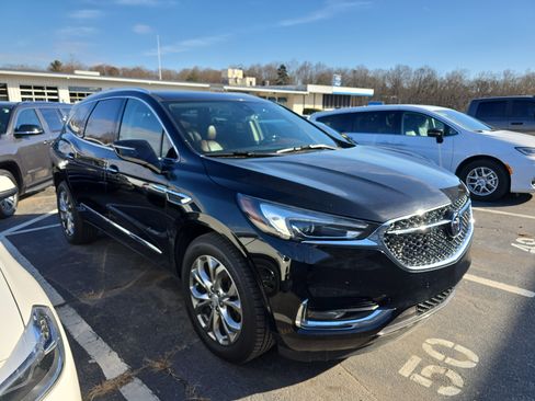 Used 2018 Buick Enclave Avenir w/ Avenir Technology Package image 1