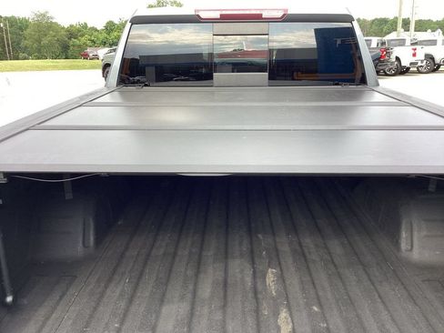 Used 2022 GMC Sierra 1500 AT4 w/ AT4 Preferred Package AWD/4WD image 17