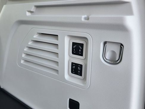 New 2026 Buick Enclave Avenir w/ Super Cruise Package image 51