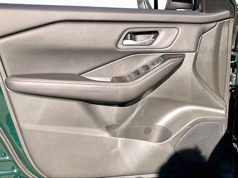 New 2026 Nissan Rogue SV AWD/4WD image 10