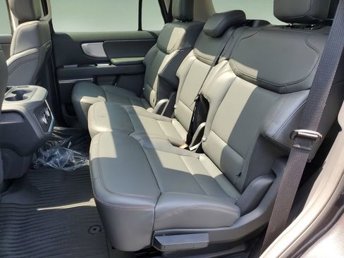 New 2025 Ford Expedition Active AWD/4WD image 12