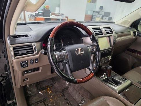 Used 2016 Lexus GX 460 w/ Premium Package AWD/4WD image 7