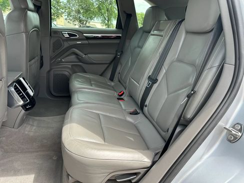 Used 2013 Porsche Cayenne AWD/4WD image 18