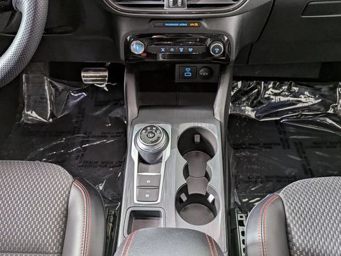 Used 2023 Ford Escape ST-Line w/ Tech Pack #1 AWD/4WD image 38