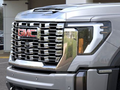 New 2026 GMC Sierra 2500 Denali image 13