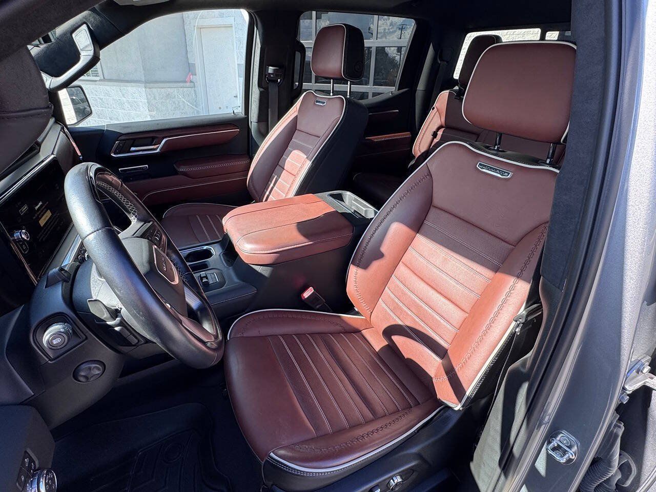Used 2023 GMC Sierra 1500 Denali Ultimate AWD/4WD image 17