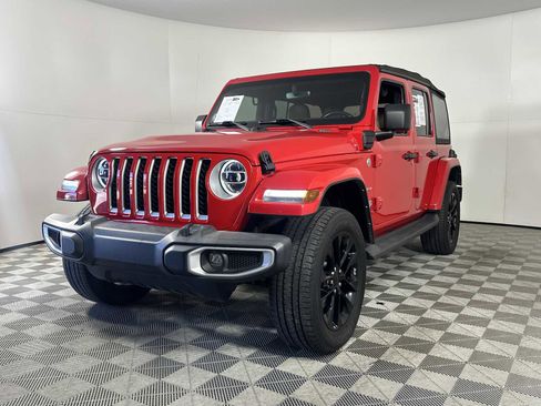 Used 2021 Jeep Wrangler Unlimited Sahara w/ Cold Weather Group image 4
