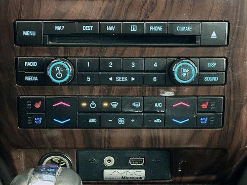 Used 2012 Ford F150 Lariat w/ Lariat Chrome Pkg image 18