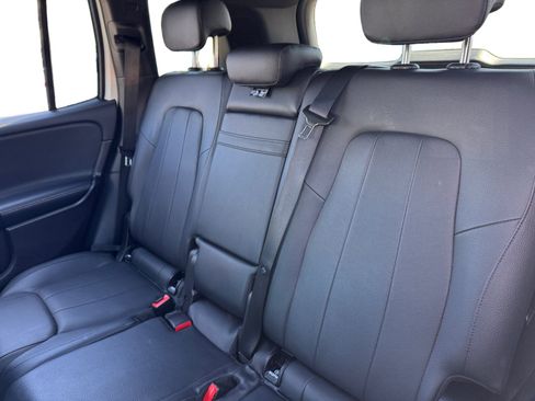 Used 2020 Mercedes-Benz GLB 250 4MATIC image 13
