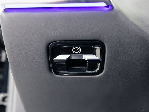 Used 2023 Mercedes-Benz Maybach S 680 4MATIC w/ Manufaktur Leather Package image 10