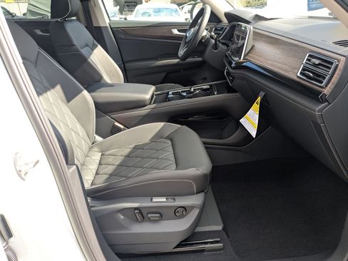 New 2026 Volkswagen Atlas SEL Premium R-Line image 38