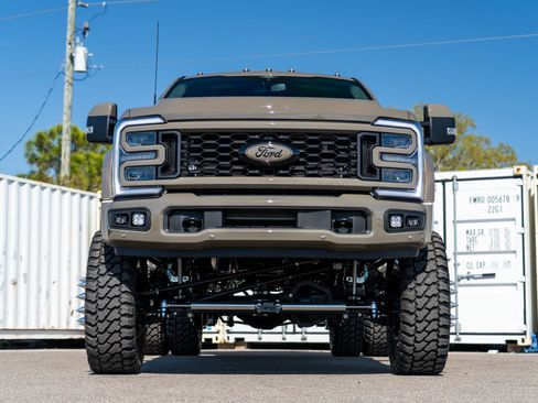 New 2026 Ford F450 Platinum w/ Platinum Plus Package image 9