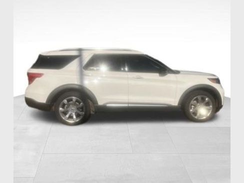 Certified 2020 Ford Explorer Platinum w/ Premium Technology Package image 1