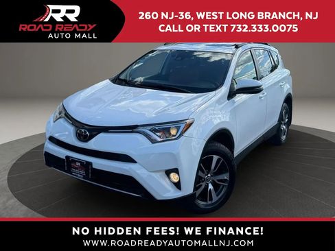 Used 2018 Toyota RAV4 XLE AWD/4WD image 1
