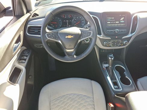Used 2018 Chevrolet Equinox LT image 11