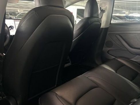 Used 2023 Tesla Model 3 Standard Range image 5