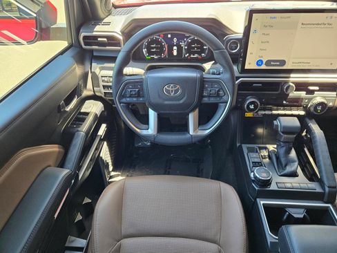 Used 2026 Toyota 4Runner Limited AWD/4WD image 13