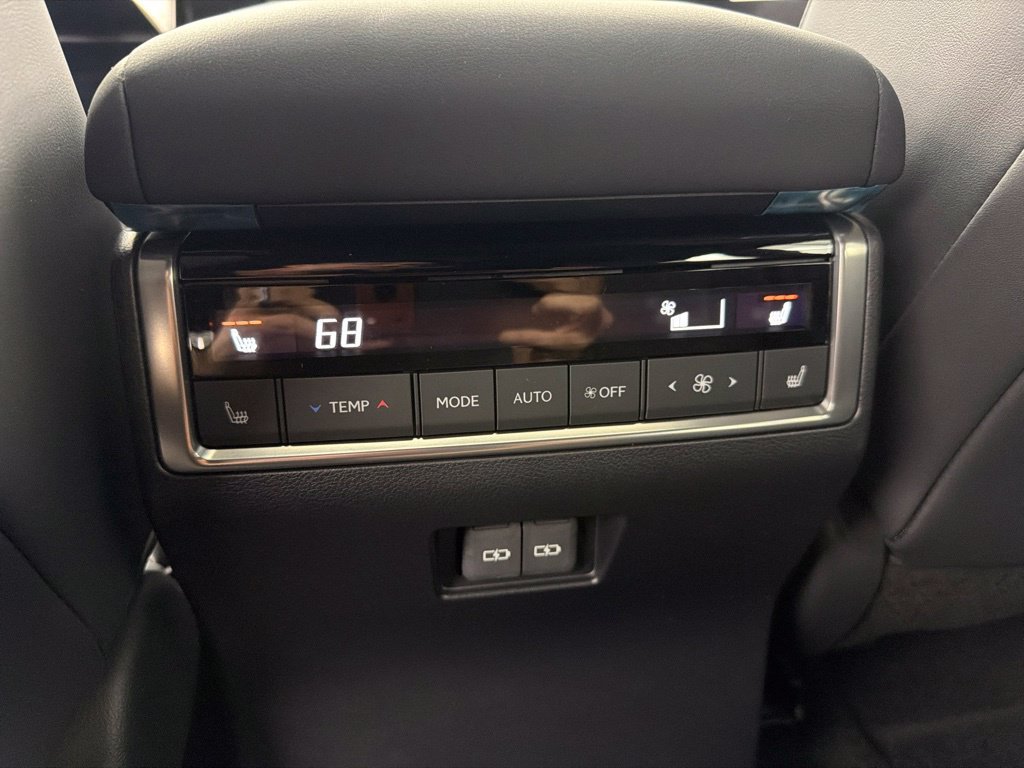 New 2026 Lexus GX 550 w/ Cold Area Package AWD/4WD image 8