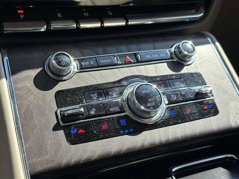 Certified 2021 Lincoln Aviator Reserve w/ Equipment Group 201A image 21