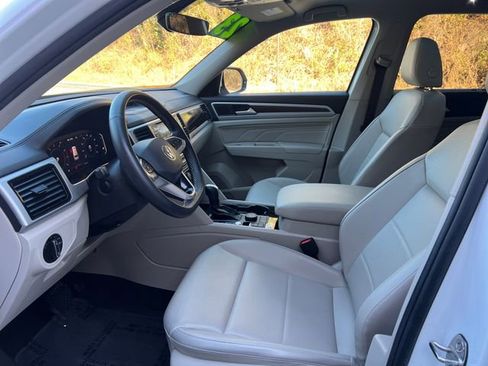 Used 2023 Volkswagen Atlas SE image 18