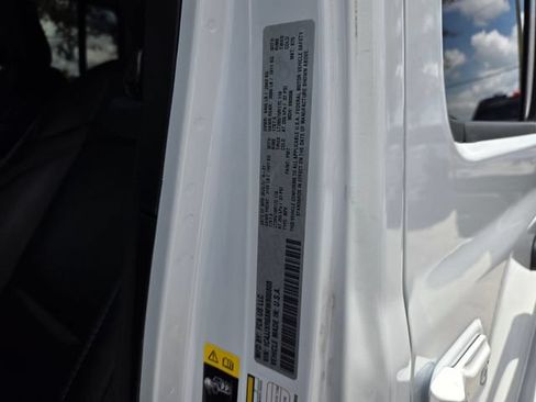 Used 2021 Jeep Wrangler Unlimited Rubicon 4xe AWD/4WD image 21