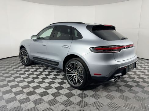 Certified 2026 Porsche Macan AWD/4WD image 3