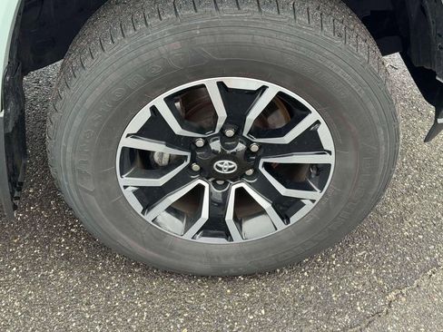 Used 2023 Toyota Tacoma TRD Sport w/ Advanced Technology Package image 9