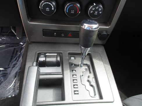 Used 2012 Jeep Liberty Sport AWD/4WD image 23