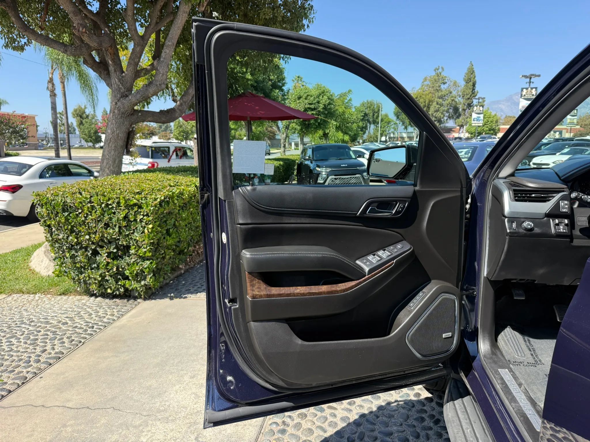 Used 2018 Chevrolet Tahoe LT RWD image 9