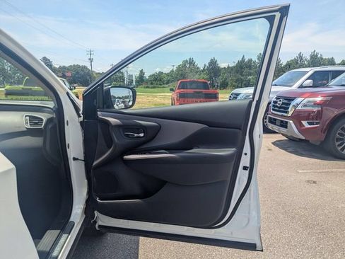 Used 2024 Nissan Murano SV FWD image 28