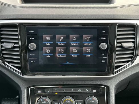 Used 2022 Volkswagen Atlas SE image 29