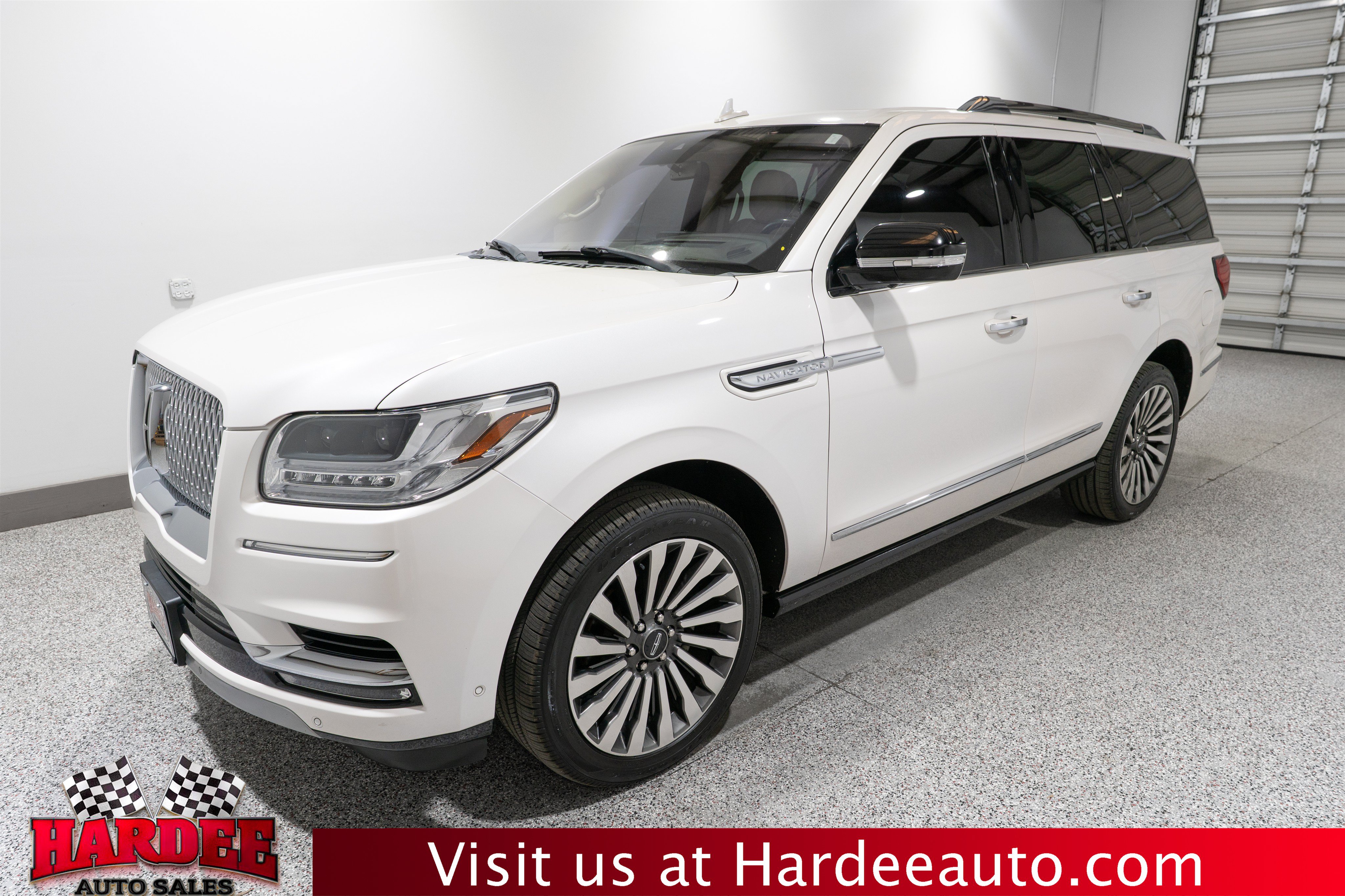 Used 2019 Lincoln Navigator Reserve AWD/4WD image 2