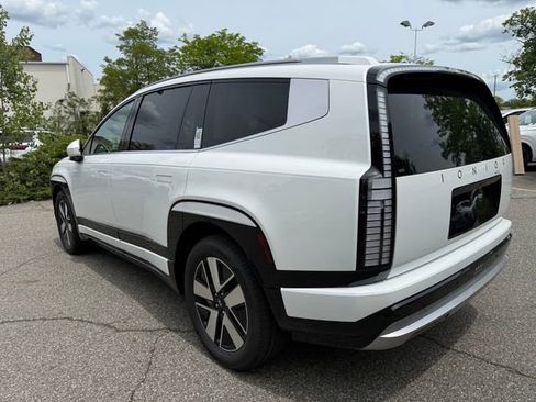 New 2026 Hyundai Ioniq 9 SEL image 12