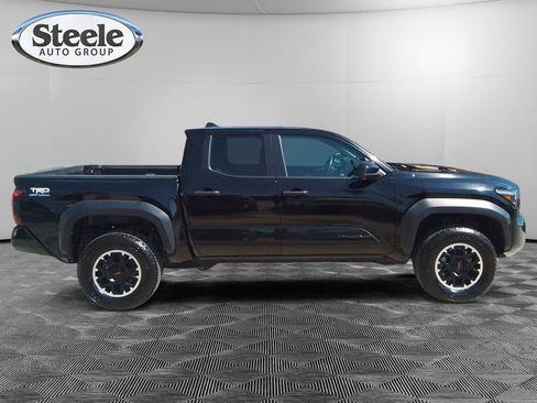 Used 2024 Toyota Tacoma TRD Off-Road image 6