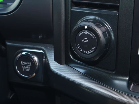 Used 2025 Ford F150 Lariat w/ Equipment Group 501A Mid image 28