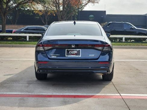 Used 2025 Honda Accord Touring image 13