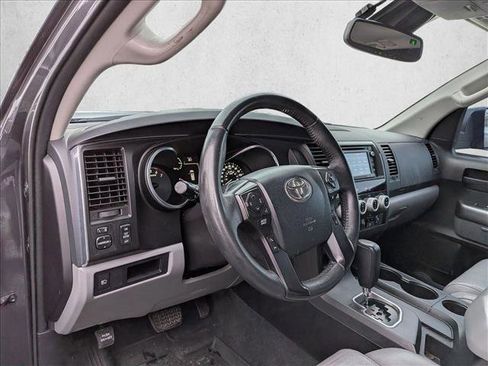 Used 2019 Toyota Sequoia SR5 w/ Premium Package image 9