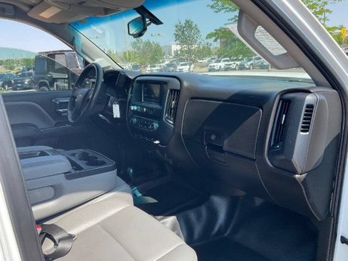Used 2018 Chevrolet Silverado 2500 W/T w/ WT Convenience Package AWD/4WD image 11