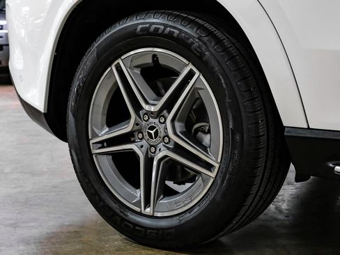 Used 2020 Mercedes-Benz GLE 350 w/ AMG Line Exterior image 48