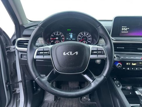 Used 2022 Kia Telluride EX w/ EX Premium Package image 13