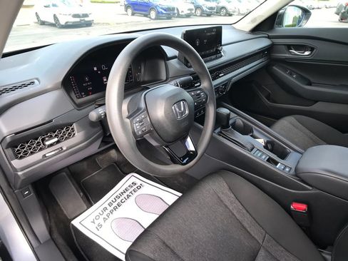 Certified 2025 Honda Accord SE image 19