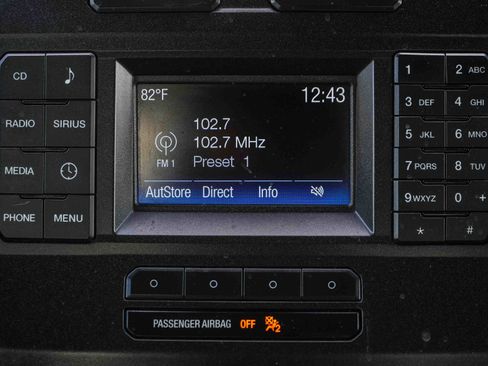 Used 2017 Ford F150 XLT image 14