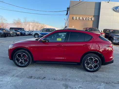 Used 2024 Alfa Romeo Stelvio Veloce image 2