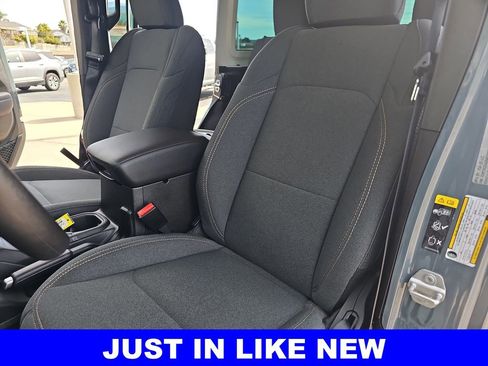 Used 2025 Jeep Wrangler Sport image 14