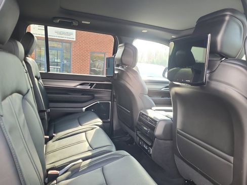 New 2026 Jeep Grand Wagoneer Limited image 29