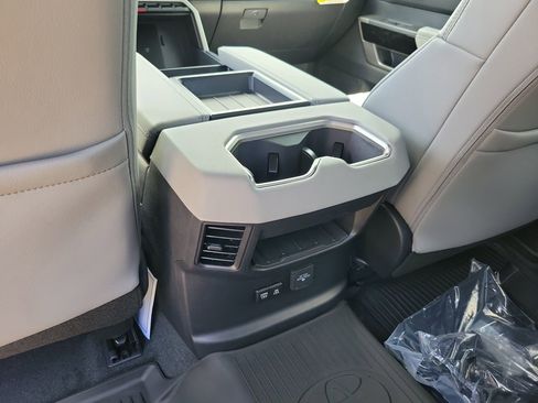 New 2026 Toyota Tundra Limited AWD/4WD image 11